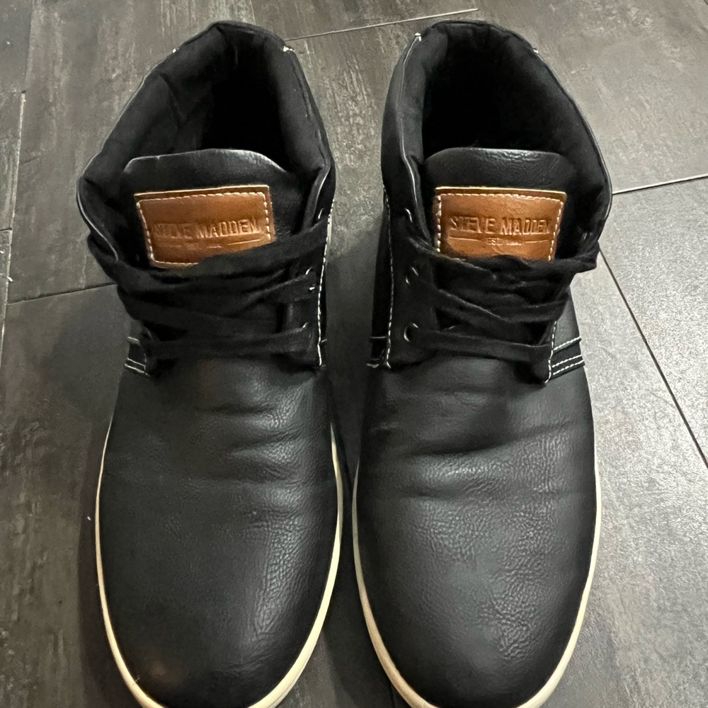Steve Madden Black and Tan Chukka Boots